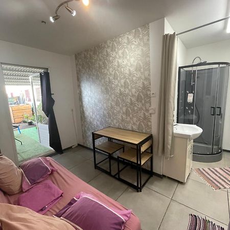 Mobilhome Pour 2 Personnes Ле-Тампон Екстер'єр фото
